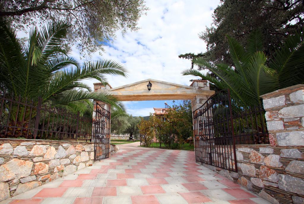 Georgia Studios Stafylos Exterior foto